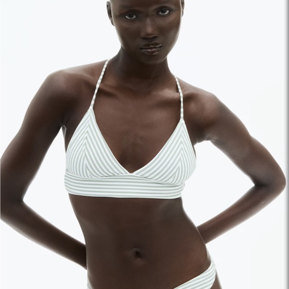 EUC H&M Gray Striped Bikini Top - Picture 2 of 9